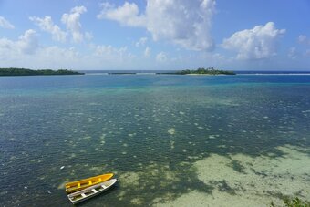 Bed & Breakfast Naya Matahora Island Resort