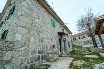 Apartment Imota Stone