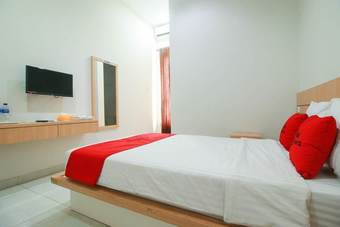 Hotel Reddoorz Syariah Near Universitas Jenderal Soedirman