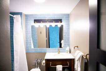 The Highlander Hotel