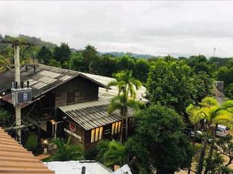 Hotel Keingtawan Resort