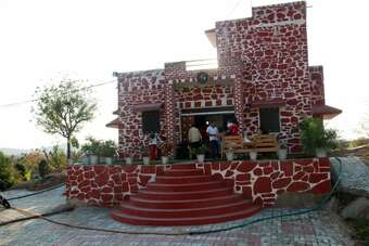 Hotel Hariyav Garh Resort