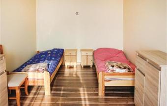Four-bedroom Holiday Home In Nowe Warpno