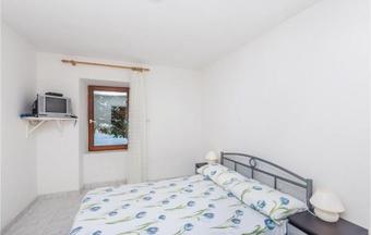 One-bedroom Apartment In Starigrad
