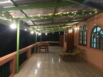 Hotel Baanapa Erawan