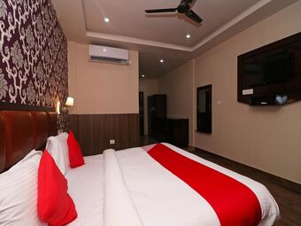 Hotel Oyo 44370 Vaikunth Resort