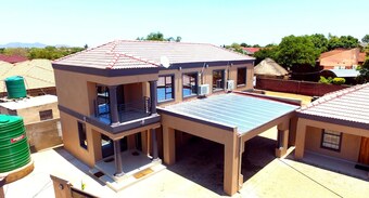 Hotel Kulani Country Lodge