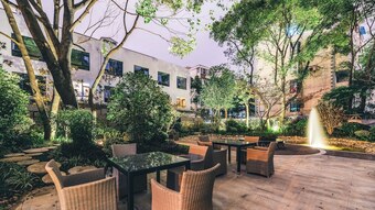 Atour Hotel City Hall Linyi