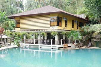 Kamayan Sa Palaisdaan Hotel And Resort