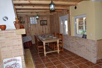 House With 5 Bedrooms In Morales De Rey, With Enclosed Garden And Wifi - 140 Km From The Slopes