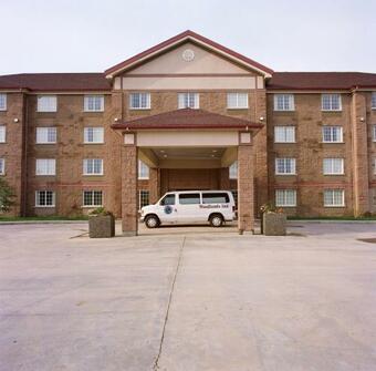 Hotel Woodlands Inn & Suites