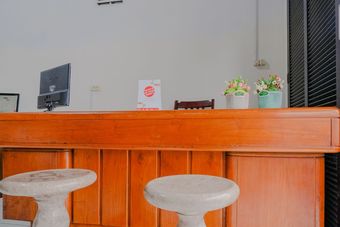 Hotel Oyo 1976 Omah Kost Family