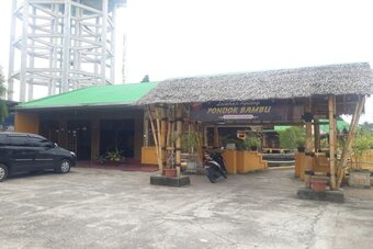 Hostal Oyo 2174 Bambu Hotel