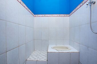 Hostal Spot On 2473 Buana Jaya Guest House