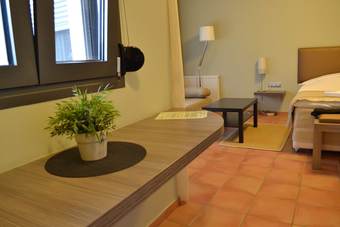 Apartamentos Ellopia Point Hotel