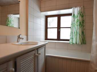 Authentic Cottage Nearby A Beautiful Forest