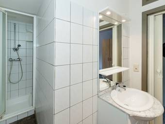 Large Group House With Welness Equipment And Swimming Pool Near Malm�dy