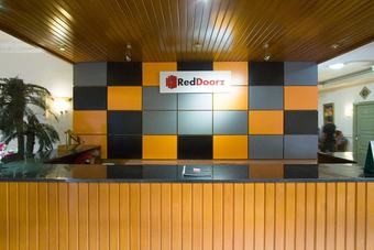 Hotel Reddoorz Near Pantai Falajawa Ternate