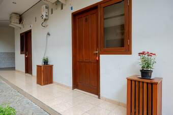 Hotel Reddoorz Near Alun Alun Kudus 2