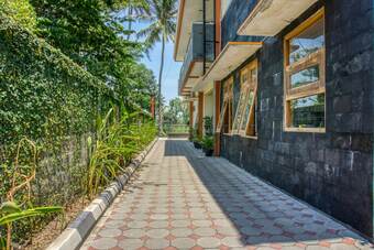 Hotel Reddoorz @ Jakal Atas Km 10