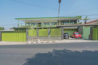 Hotel Reddoorz Syariah Near Museum Wisma Karya Subang