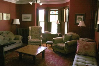 Bed & Breakfast Gillespie House Inn