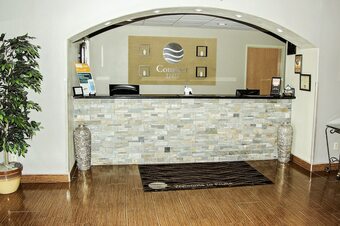 Hotel Comfort Inn & Suites