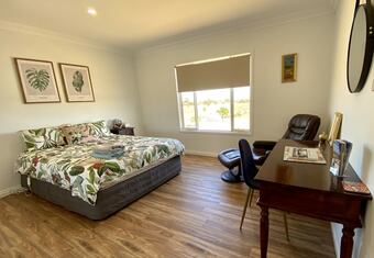 Apartamentos The Mains Guest House