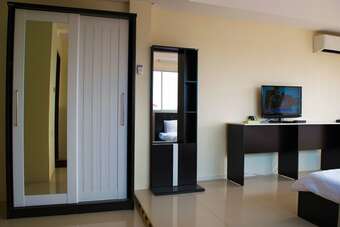 Nantharom Hotel And Restaurant