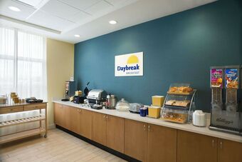 Motel Days Inn & Suites By Wyndham Belmont