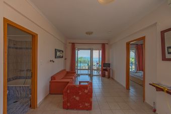 Aparthotel Thesmos Village