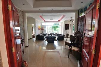 Bed & Breakfast Glacis Heights Villa