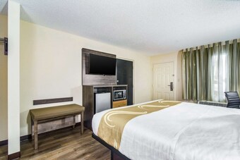 Hotel Quality Inn & Suites