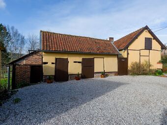 Quaint Holiday Home In Saint-germain-sur-bresle With Garden