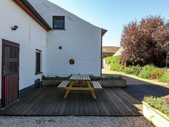 Agroturismo Welcoming, Countryside Farmhouse In Vleteren, A Drive Away From Ypres