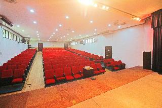 Hotel Caliraya Resort Club