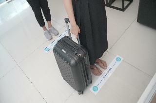 Hotel Reddoorz Premium Near Ragunan Zoo 2