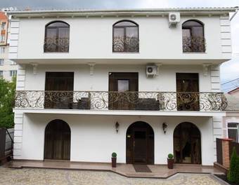 Hostal Prima Villa Guest House