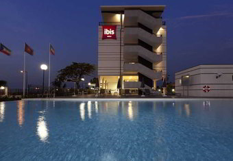 Hotel Ibis Bata