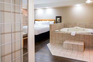 Royal Hotel Edmonton Airport