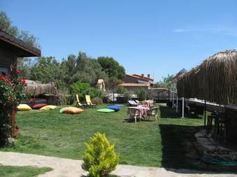 Assos Sardunya Hotel