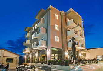 Hotel Theasis