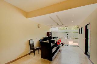 Hotel Capital O 37677 Xec Residency