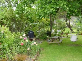 Hotel Riversong Cottages