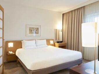 Hotel Novotel London West