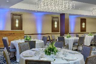 Hotel Doubletree By Hilton Jamestown