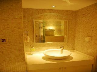 Hotel Nanjing Tushun Service Apartment