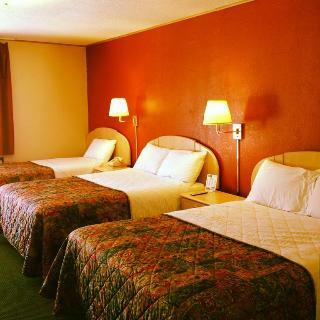 Hotel Budget Host Inn Emporia