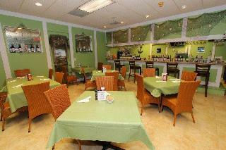 Hotel Cedar Tennis Resort