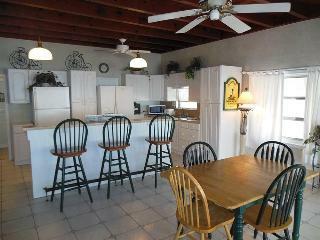 Hotel Yellowtail Inn